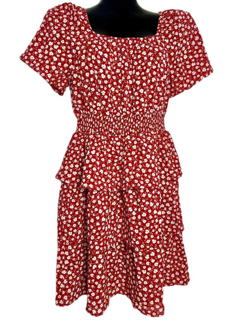 *NWT Beautiful Red Floral Square-Neck Tiered Dress